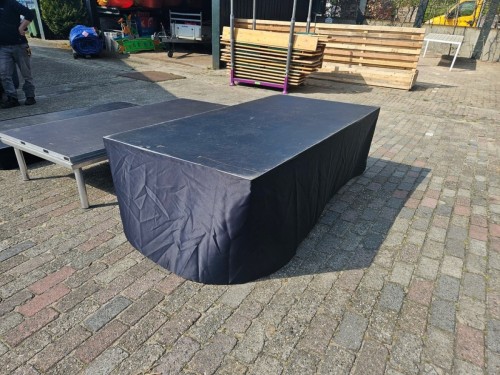 Podium 2x2m (60cm hoog)
